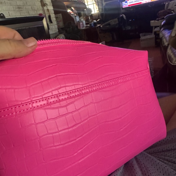 Jeffree Star Limited Edition Discountinued Cosmetic Bag with 18 Cosmetics - Picture 5 of 12